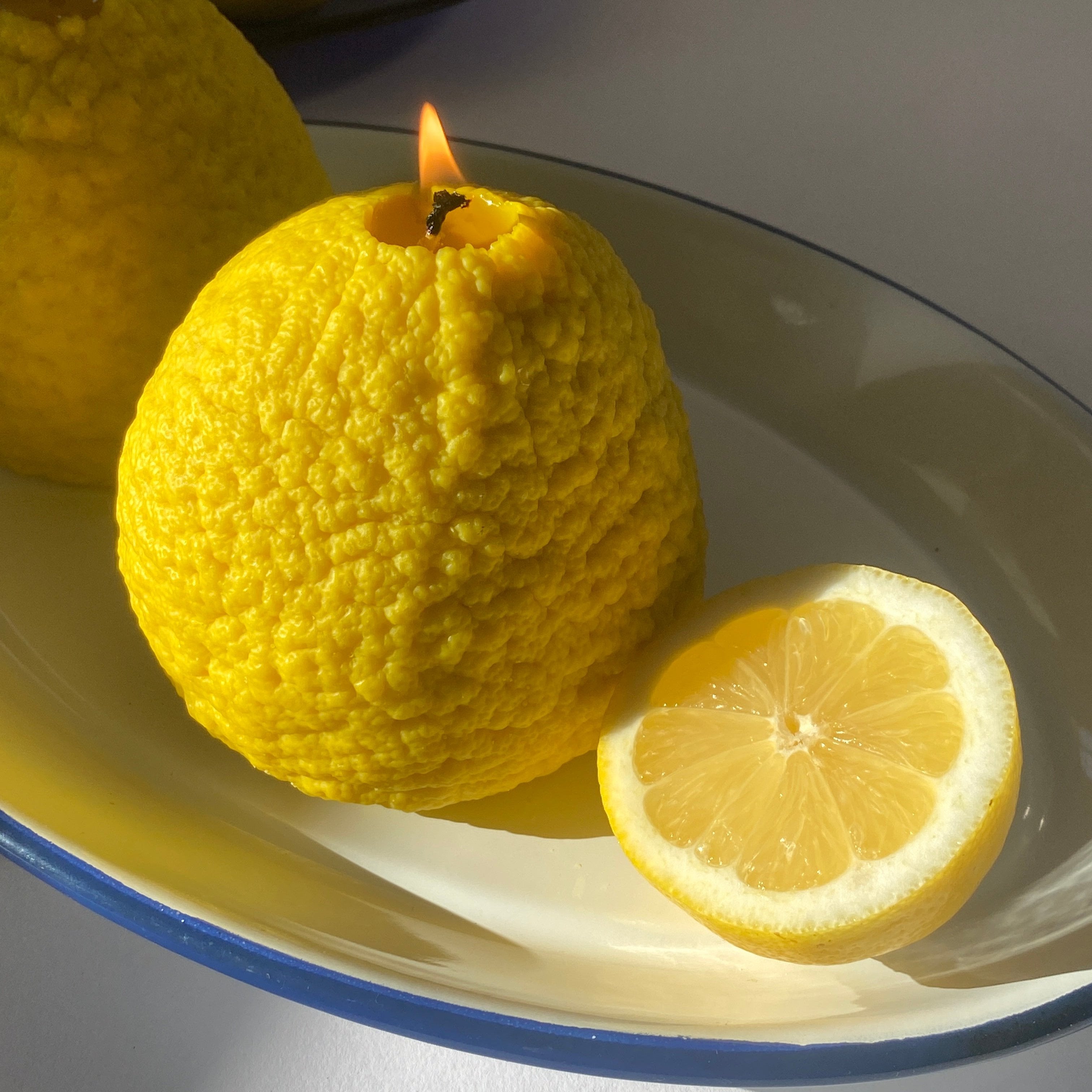 Scandles Large Ponderosa Lemon Candle