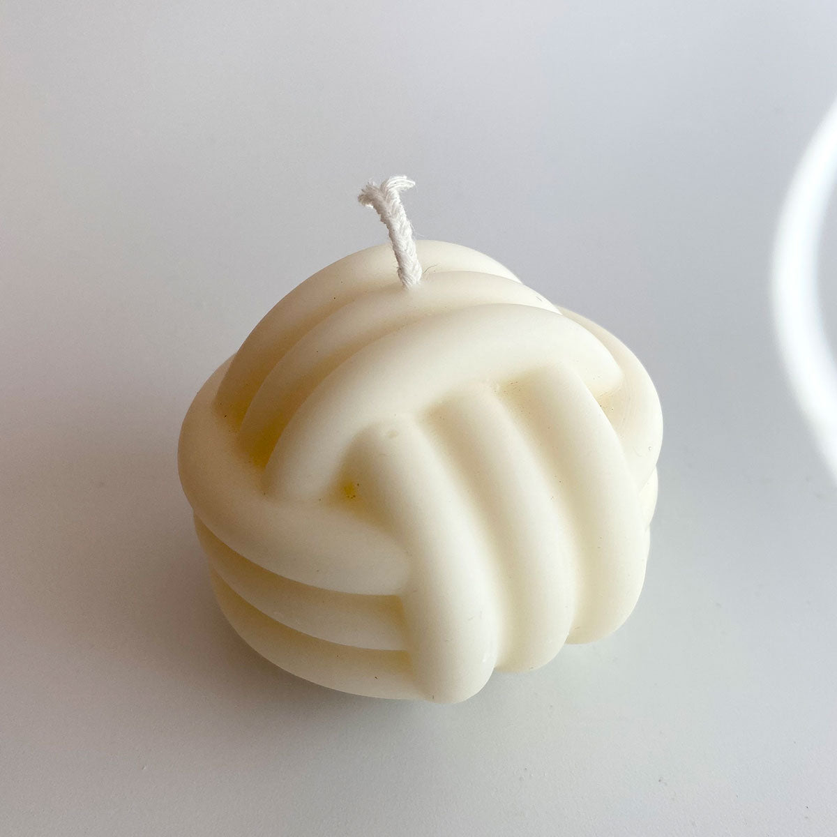 Monkey’s Fist Knot Candle - White